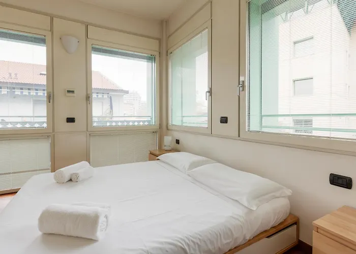 Bright & Comfy With Parking Apartament *